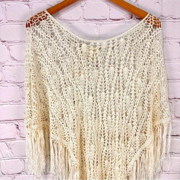 Kroshetta By Papillon Tops - Vintage crochet poncho -delicate detailing - FREE PEOPLE VIBE